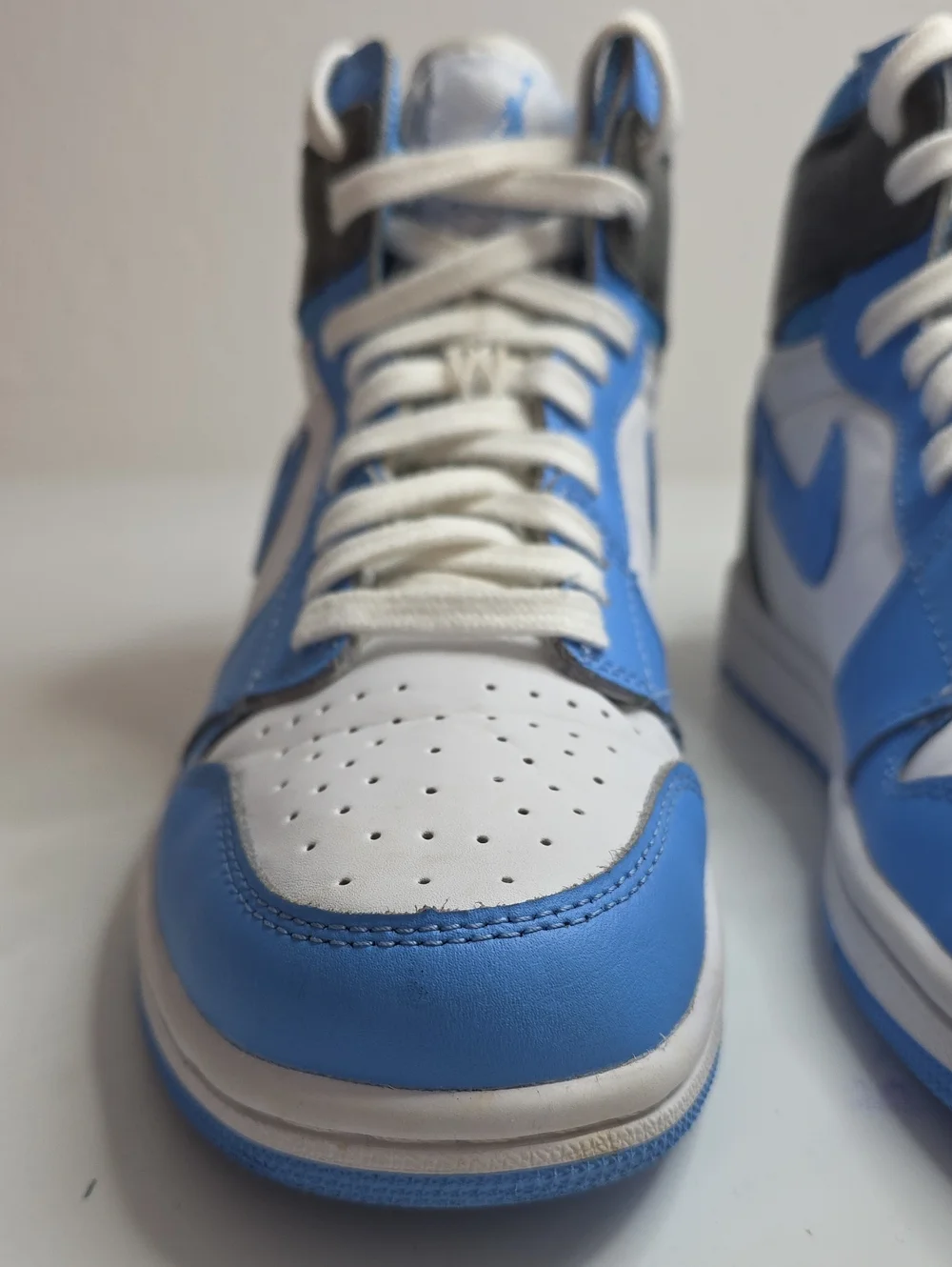 NIKE AIR JORDAN 1 MID UNIVERSITY BLUE GRAY (GS)4.5Y LADIES 6 VGUC CLEAN SNEAKERS